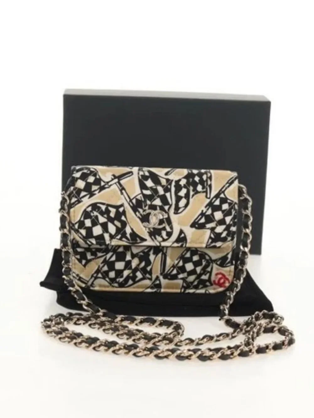 CHANEL Matelasse Chain Shoulder Bag Satin Beige Gold CC Auth 145067SAM